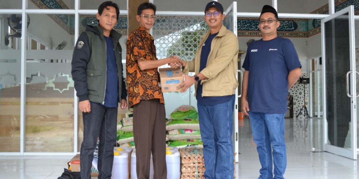 Pelindo Salurkan Bantuan Sembako ke Pondok Pesantren Daarul Arofah di Tanjungpandan