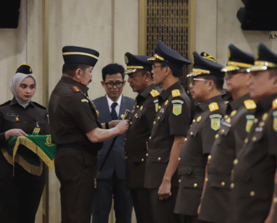 Jaksa Agung Lantik 30 Pejabat Eselon II dan Kepala Kejaksaan Tinggi, Tegaskan Tak Ada Toleransi untuk Pelanggar Disiplin