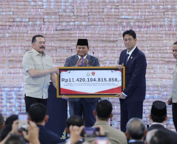 Satgas PKH Serahkan Rp11,4 Triliun, Presiden Prabowo: Bisa Perbaiki 34.000 Sekolah