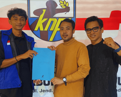 Dicky Febriawan resmi menyerahkan formulir pendaftaran calon Ketua KNPI Belitung 2026-2029. Simak visi misi progresifnya untuk pemuda dan pembangunan Belitung.