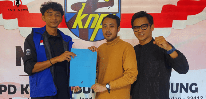 Dicky Febriawan resmi menyerahkan formulir pendaftaran calon Ketua KNPI Belitung 2026-2029. Simak visi misi progresifnya untuk pemuda dan pembangunan Belitung.