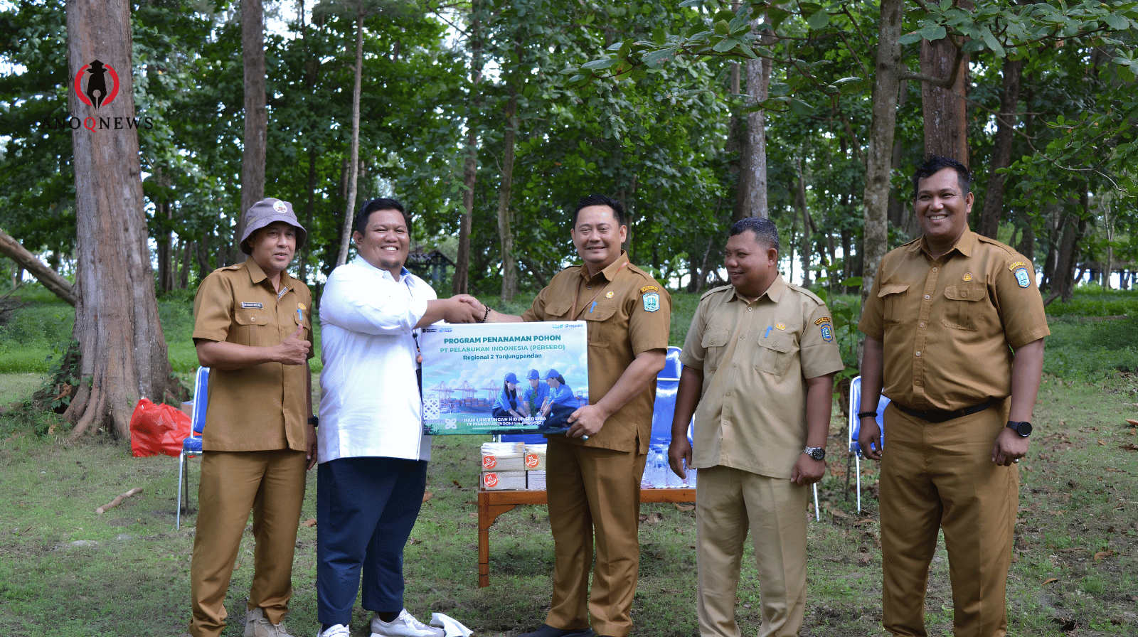 Penanaman 250 Pohon oleh Pelindo di Pantai Tanjung Pendam untuk Hari Lingkungan Hidup 2026